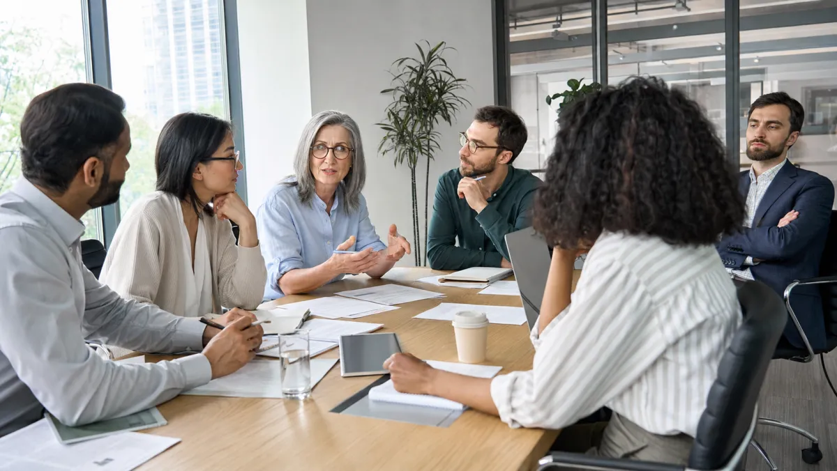 Importance of Nonverbal Communication in the Workplace 2026