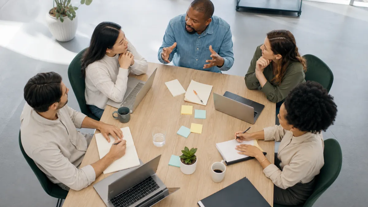 7 Principles of Effective Communication (Explained)