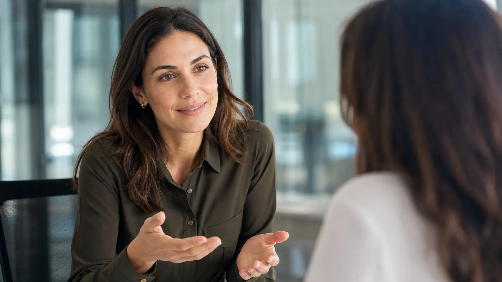 Tactful Communication: 7 Phrases to Defuse Tension