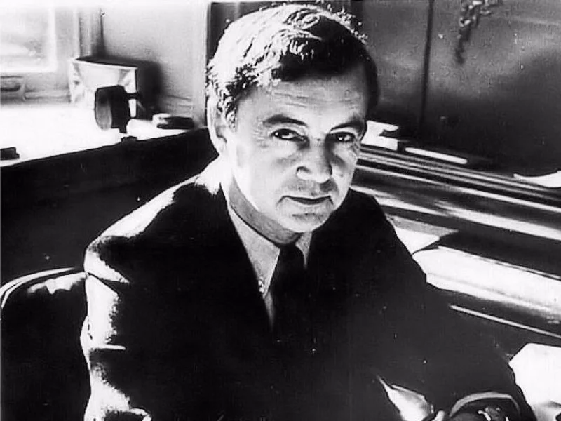 Impression Management: What It Is and When to Use It 1 Erving Goffman