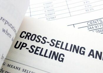 cross selling vs upselling