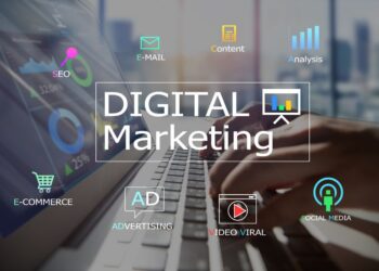 How To Get Into Digital Marketing Without a Degree
