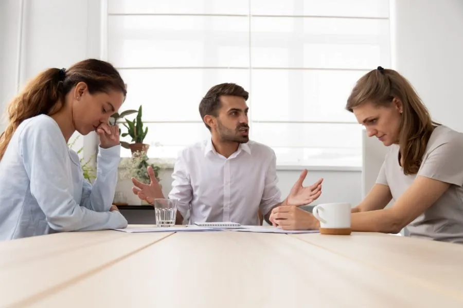 Signs Your Boss Wants You to Leave - and What to Do About It 1 Signs Your Boss Wants You to Leave