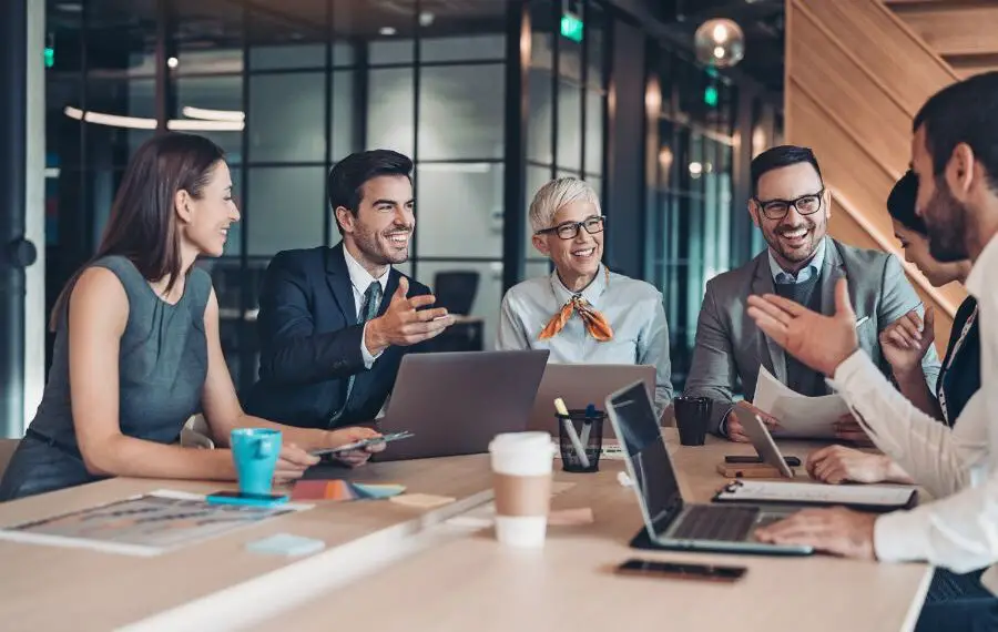 leadership team responsibilities