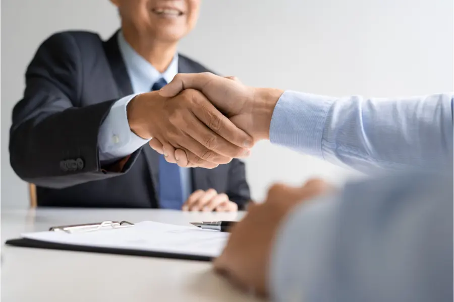 ace-your-self-introduction-for-interviews-quick-engaging-tips