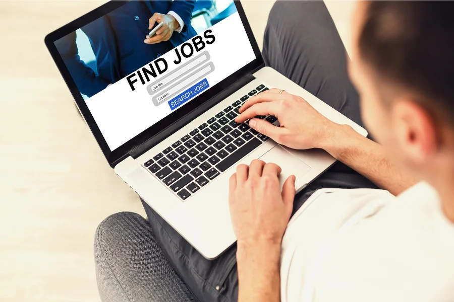 Navigating Online Job Search: A Modern Approach